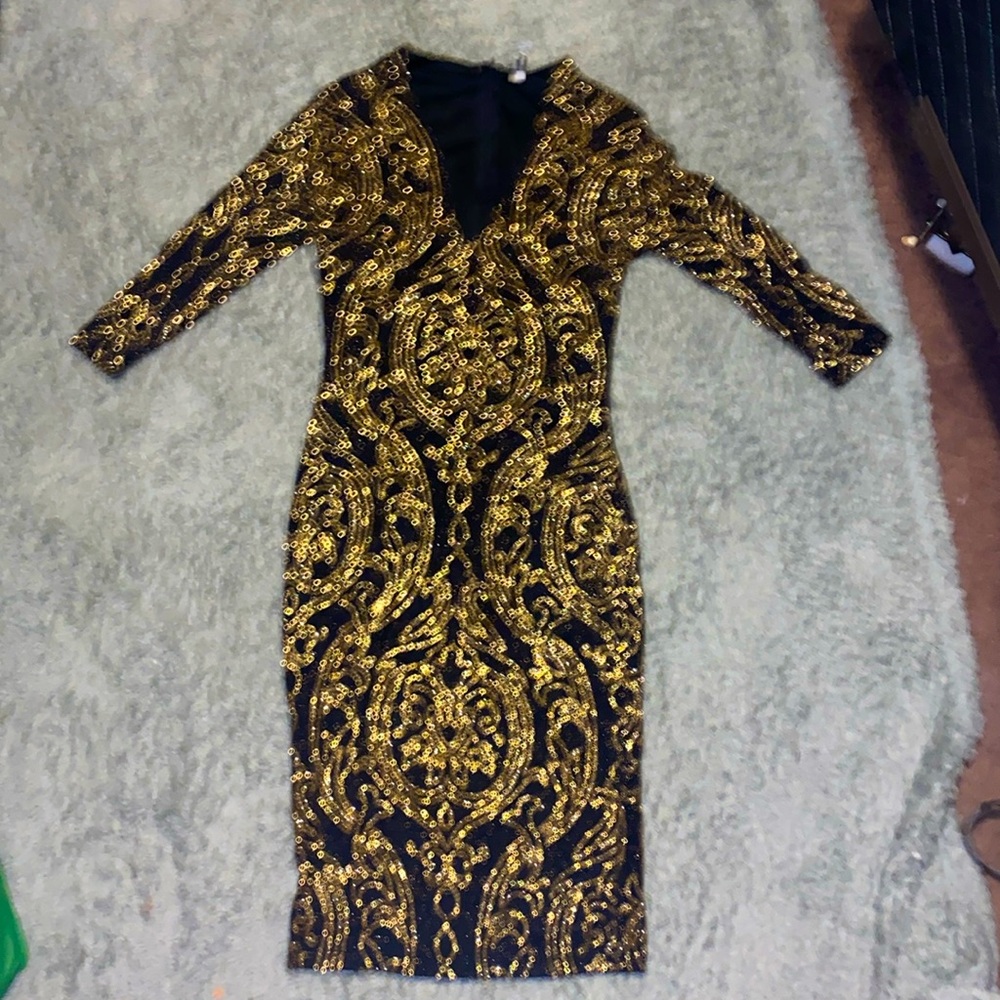 Vijo Couture womems Small black and gold fancy dress